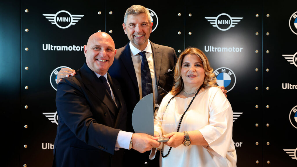 Vediamo un momento della premiazione come BMW Financial Services TOP Experience 2025
