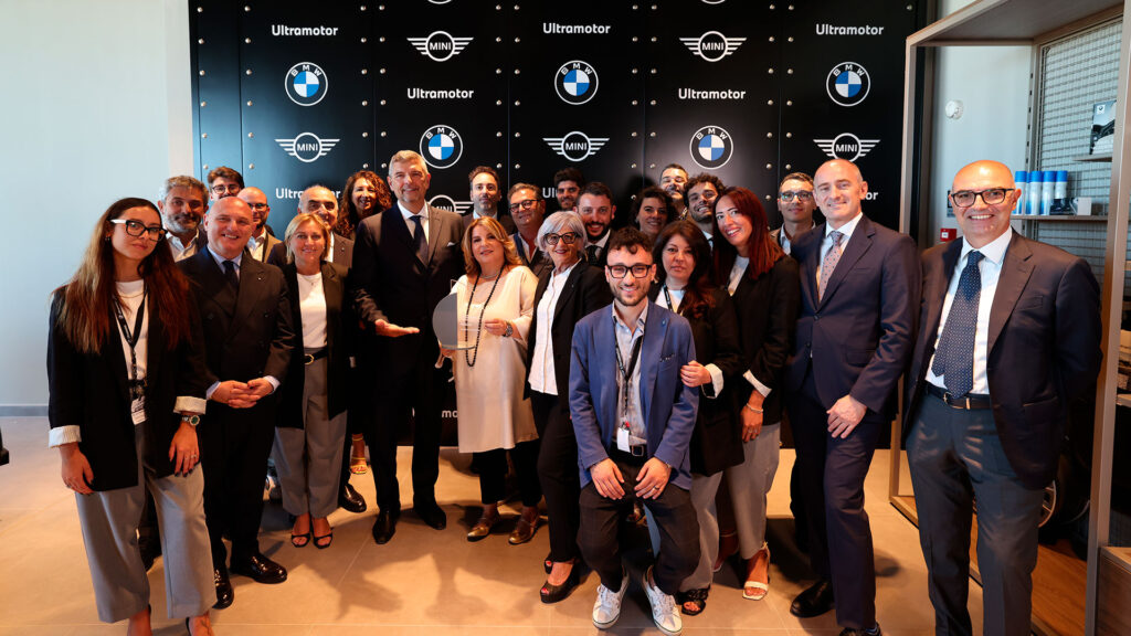 Vediamo un momento della premiazione come BMW Financial Services TOP Experience 2025
